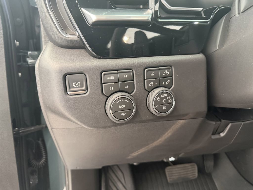 New 2026 Chevrolet Silverado 1500 LT Trail Boss w/ Safety Package image 17