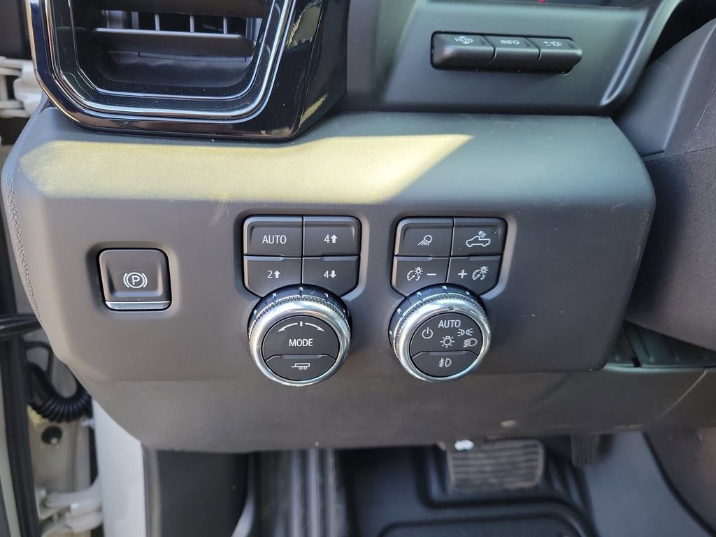 New 2026 GMC Sierra 1500 AT4X AWD/4WD image 17