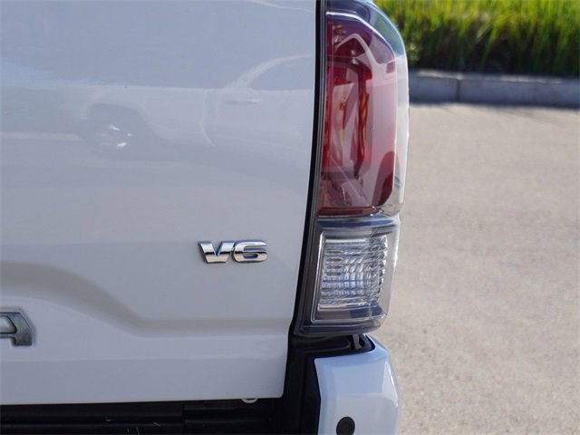 Used 2022 Toyota Tacoma TRD Off-Road image 11