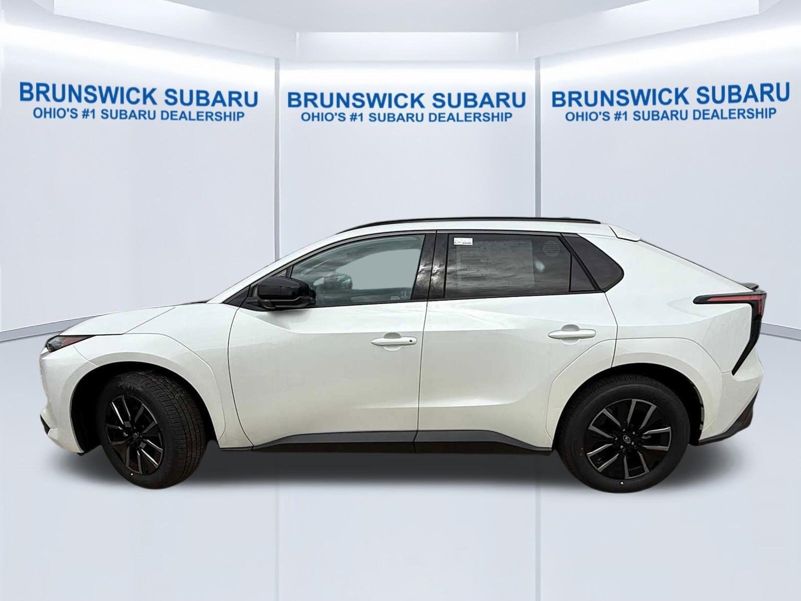 New 2026 Subaru Solterra w/ Premium Convenience Package AWD/4WD image 3