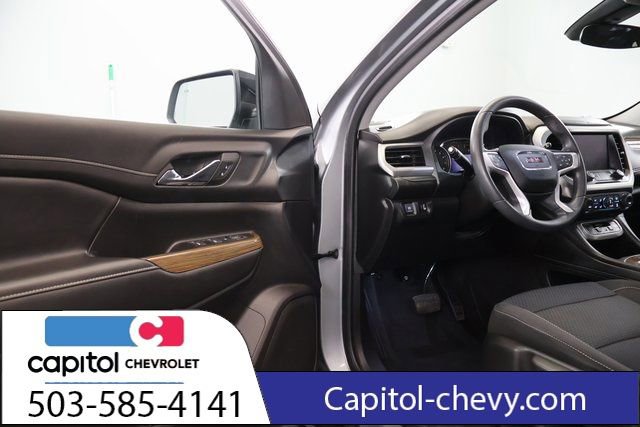 Used 2023 GMC Acadia SLE w/ Elevation Edition AWD/4WD image 9
