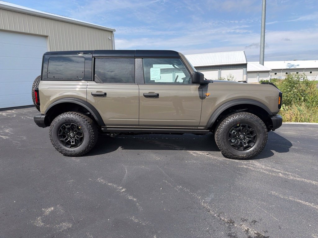 New 2026 Ford Bronco Badlands AWD/4WD image 2