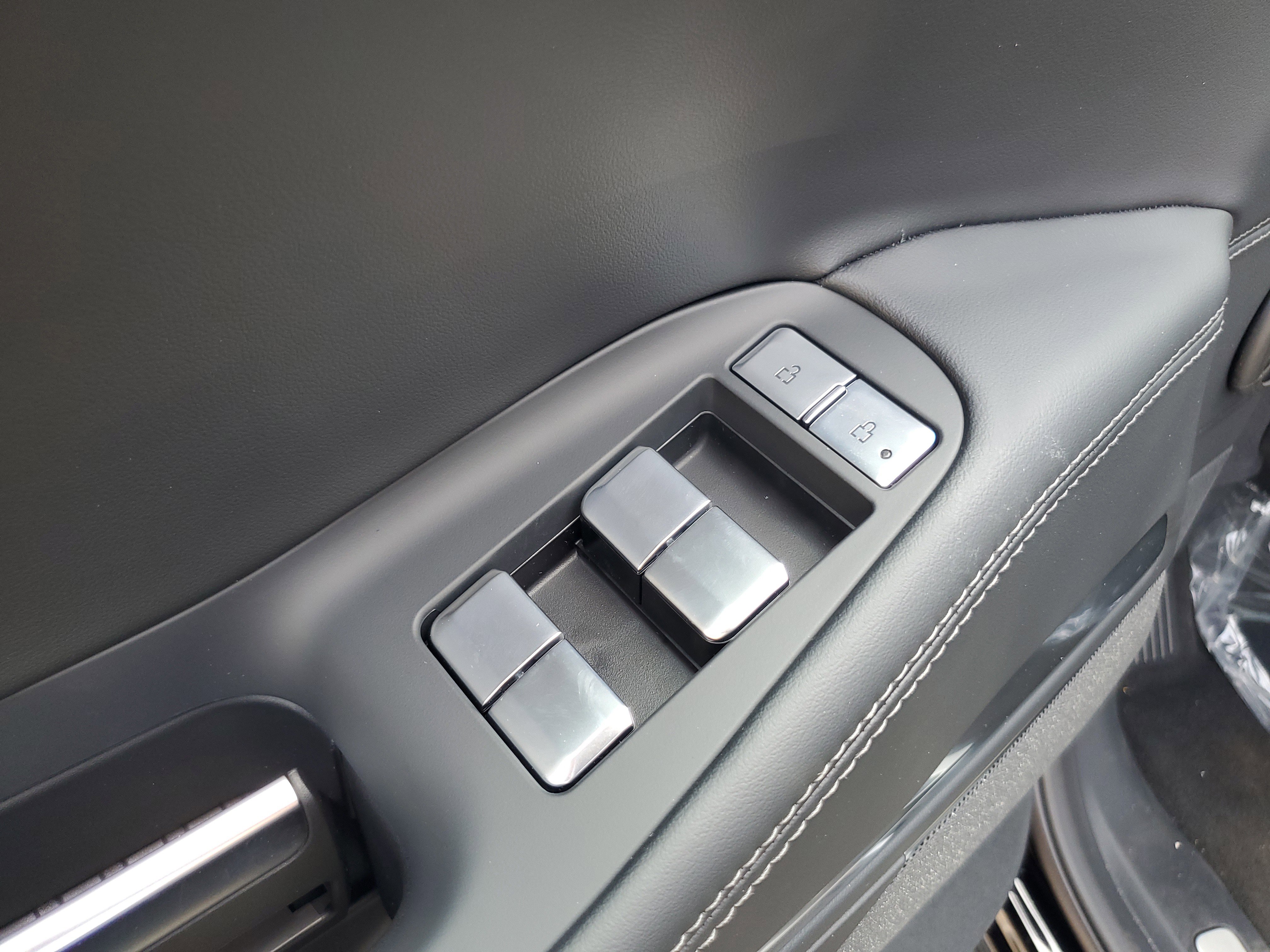 New 2025 Lincoln Navigator L Reserve w/ Jet Appearance Package image 10