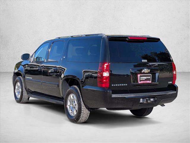 Used 2008 Chevrolet Suburban LT image 7