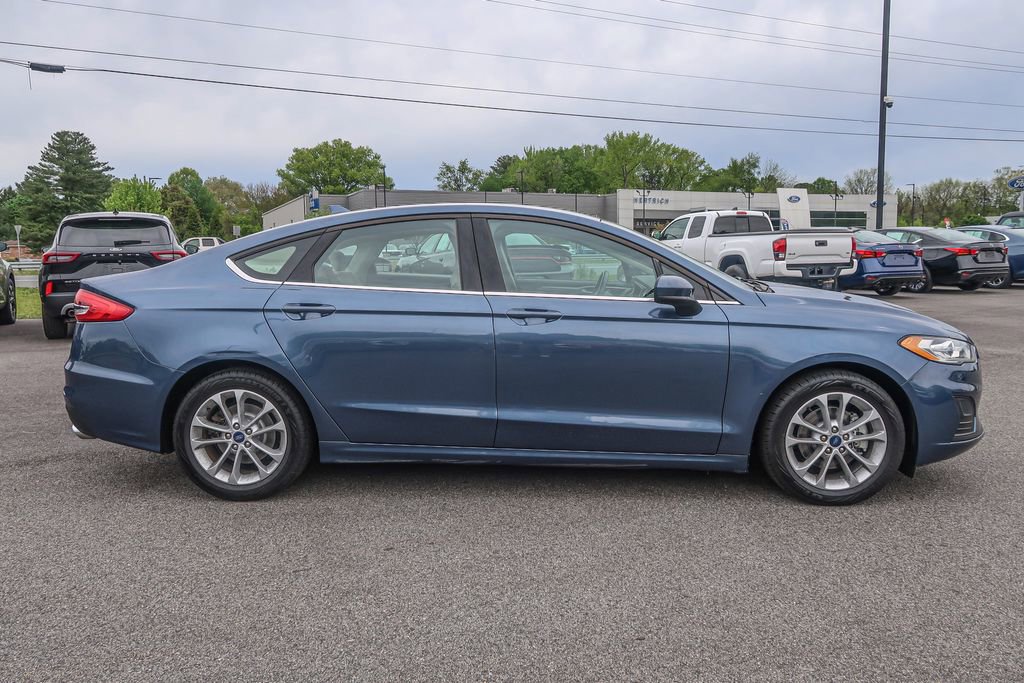 Used 2019 Ford Fusion SE FWD image 9