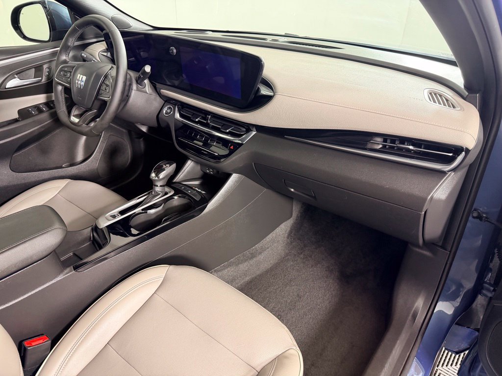 Used 2025 Buick Envista Avenir FWD image 41