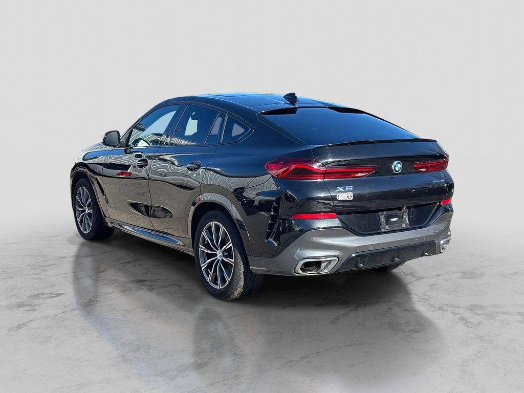 Used 2021 BMW X6 xDrive40i w/ M Sport Package image 3