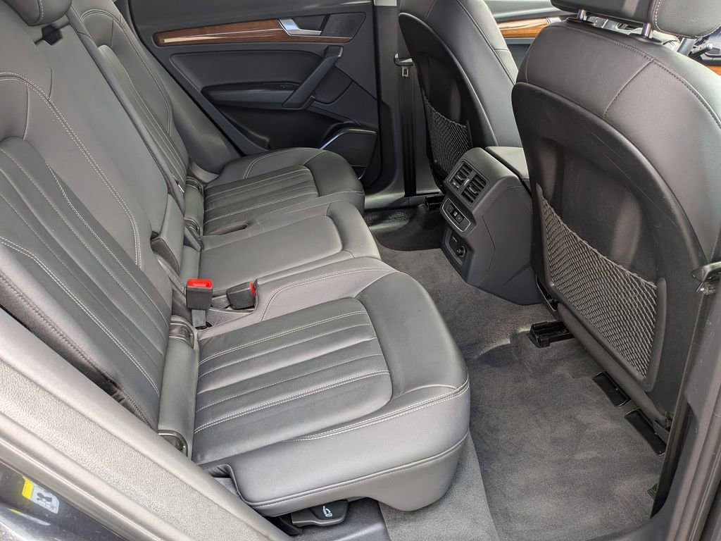 Used 2023 Audi Q5 2.0T Premium w/ Convenience Package AWD/4WD image 32