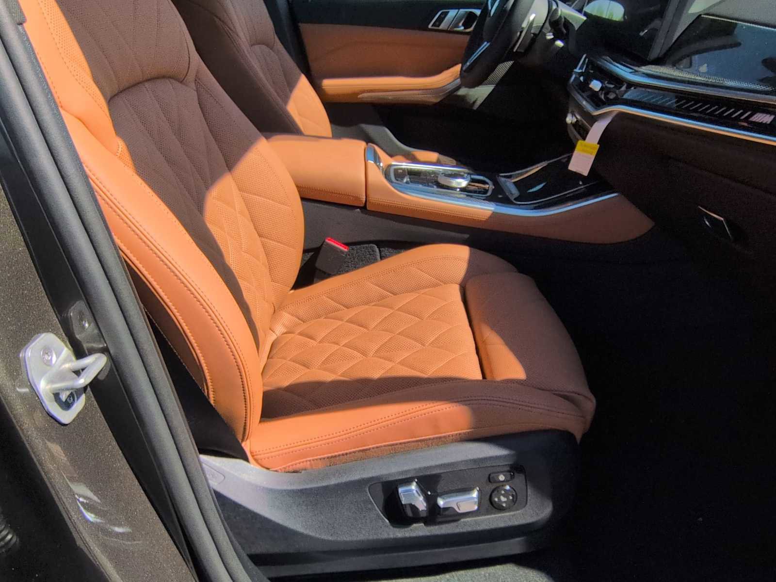 New 2026 BMW X5 M60i w/ Executive Package image 24