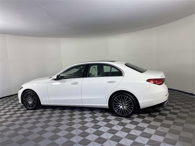Used 2025 Mercedes-Benz C 300 4MATIC Sedan image 5