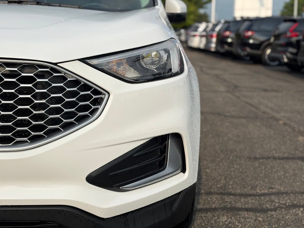 Used 2024 Ford Edge SEL AWD/4WD image 4