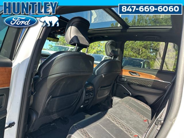 Used 2022 Jeep Grand Cherokee Summit AWD/4WD image 15