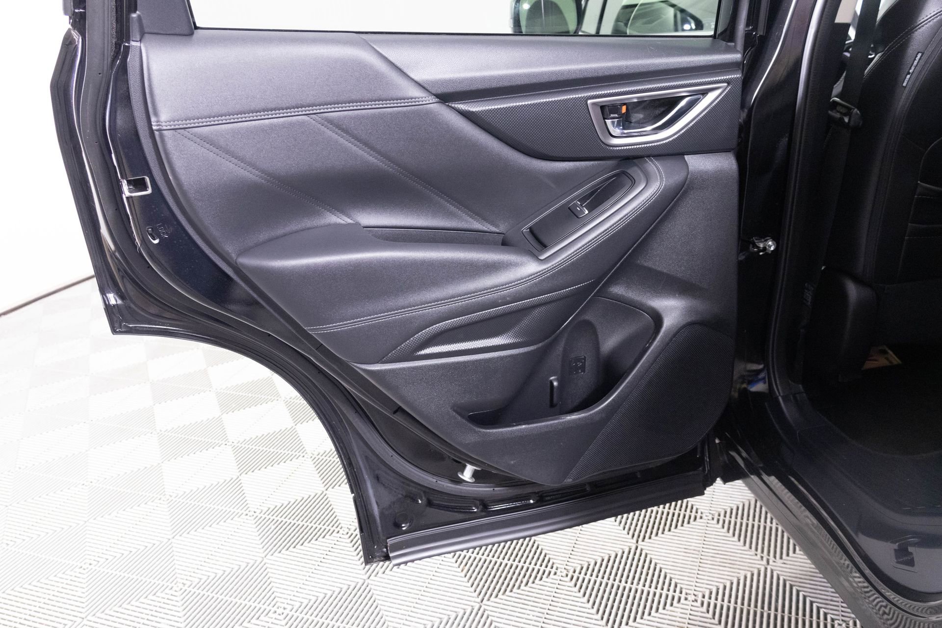 Used 2020 Subaru Forester Limited image 30