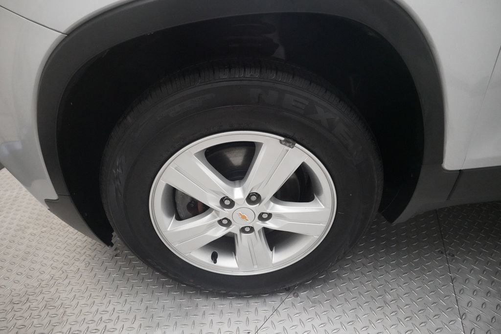 Used 2020 Chevrolet Trax LT w/ LT Convenience Package FWD image 26