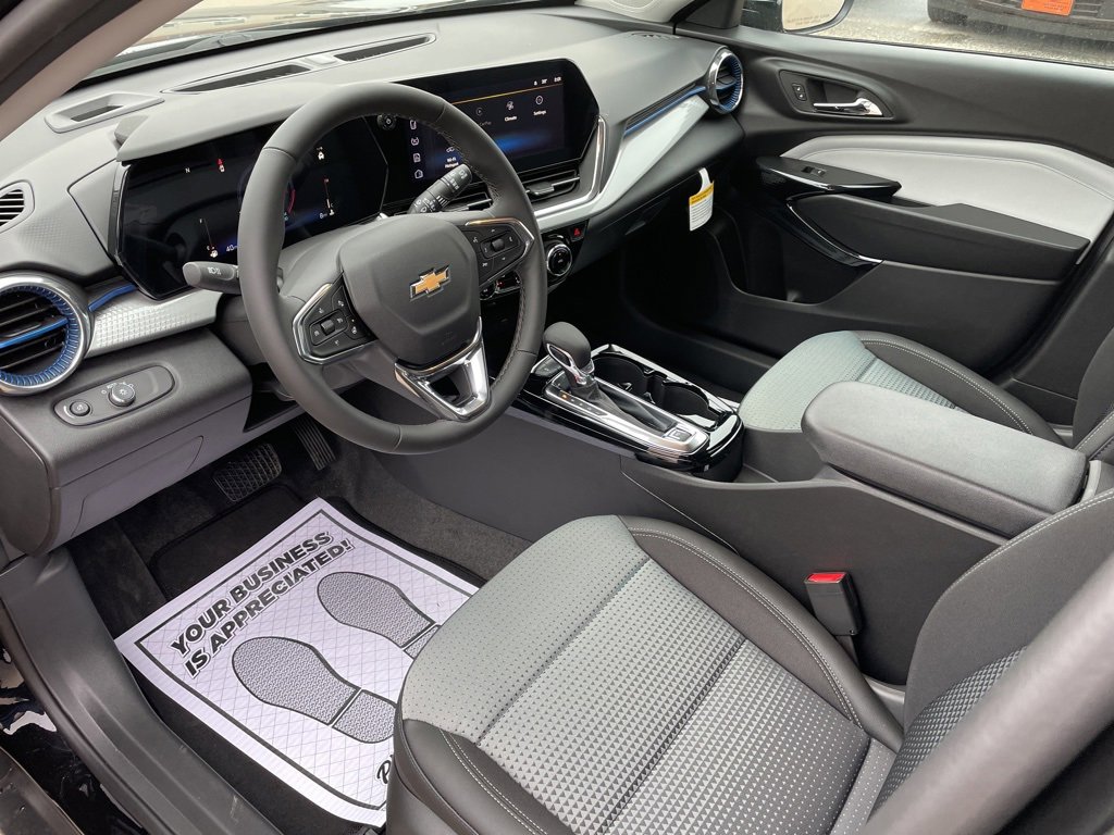 New 2026 Chevrolet Trax LT w/ Driver Confidence Package image 4