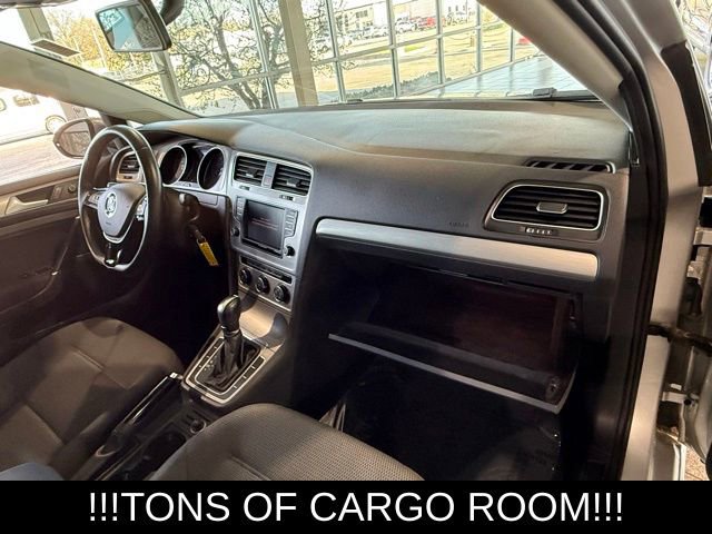 Used 2016 Volkswagen Golf S image 13