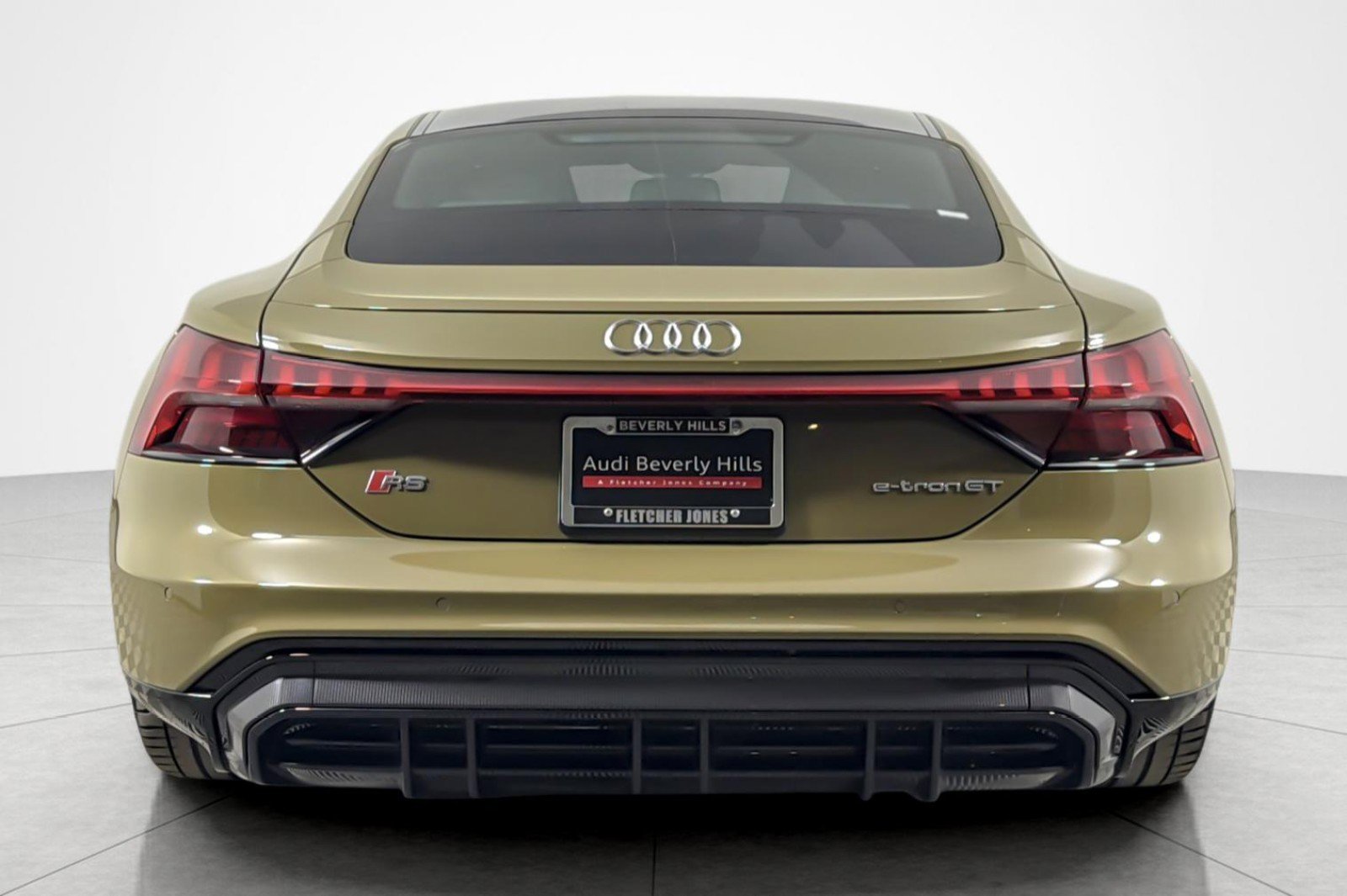 Used 2024 Audi RS e-tron GT AWD/4WD image 4