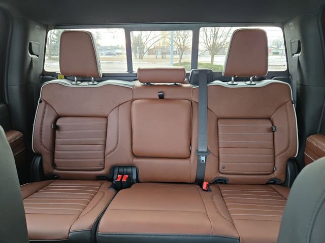 New 2026 GMC Sierra 2500 Denali Ultimate w/ LPO, Black Badging Package image 29