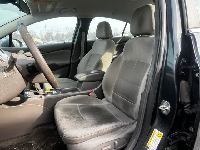 Used 2017 Chevrolet Cruze LT w/ Convenience Package image 13