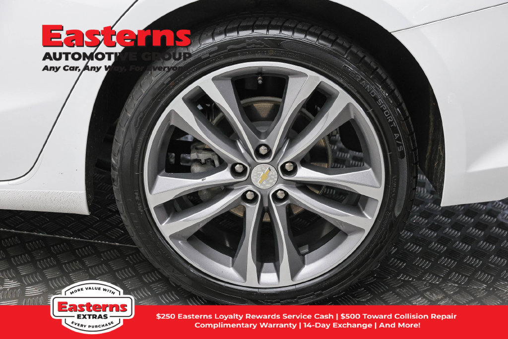 Used 2024 Chevrolet Malibu LT FWD image 9