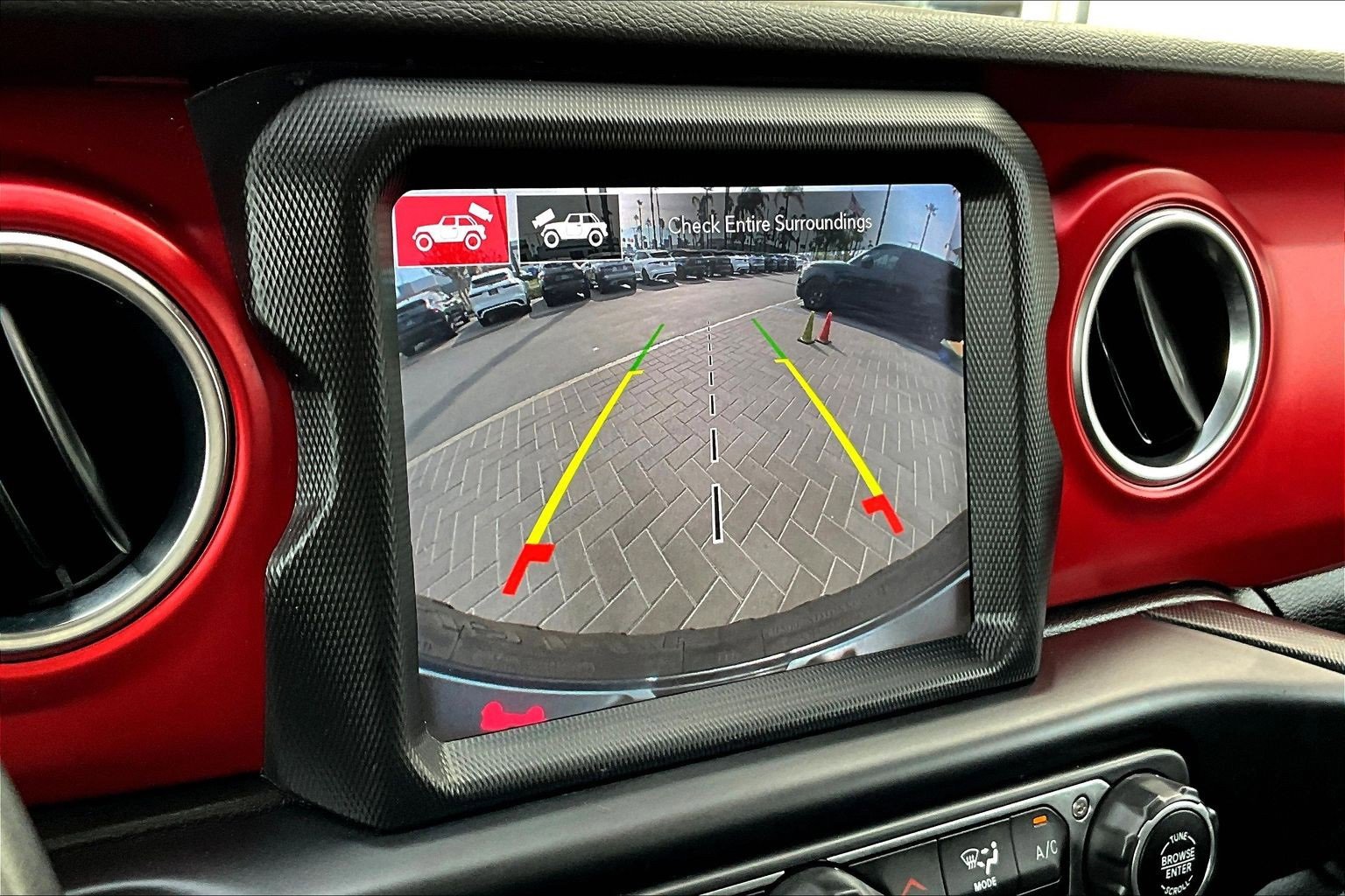 Used 2022 Jeep Wrangler Rubicon w/ Steel Bumper Group image 21