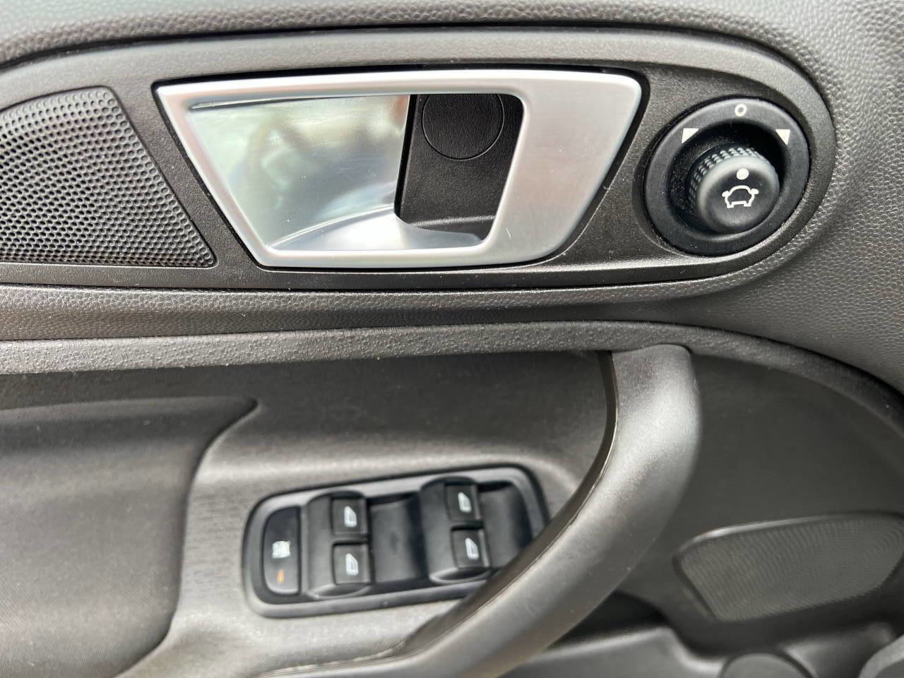 Used 2016 Ford Fiesta SE w/ Cold Weather Package FWD image 25