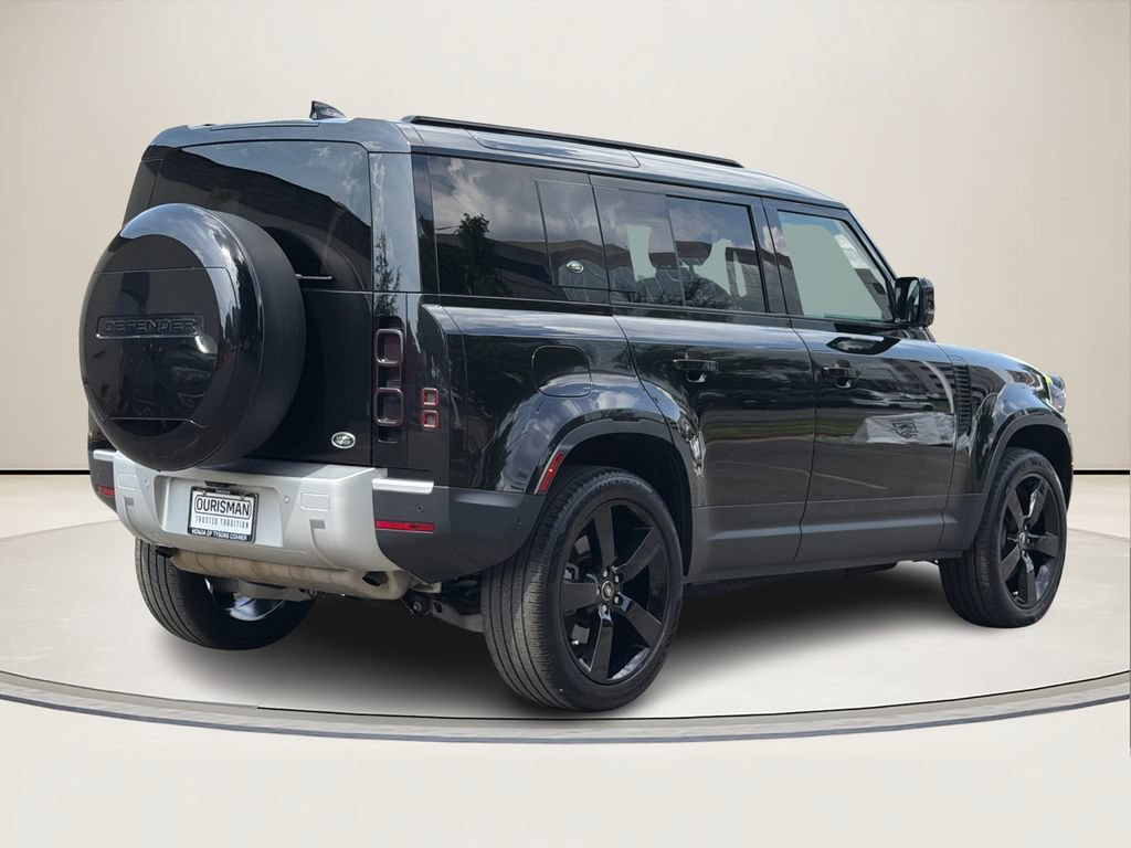 Used 2023 Land Rover Defender 110 S AWD/4WD image 3