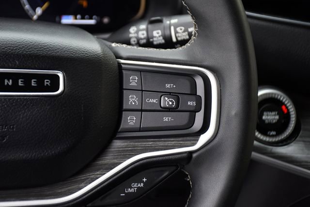 Used 2023 Jeep Wagoneer Series III w/ Premium Group I image 9