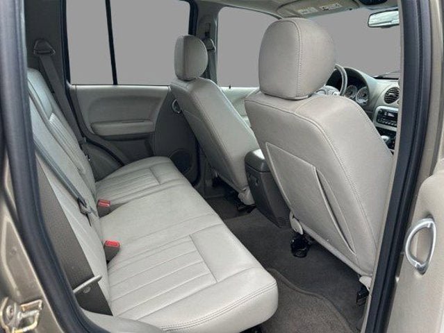 Used 2006 Jeep Liberty Limited AWD/4WD image 10