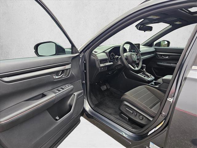 Used 2025 Honda CR-V Sport image 18