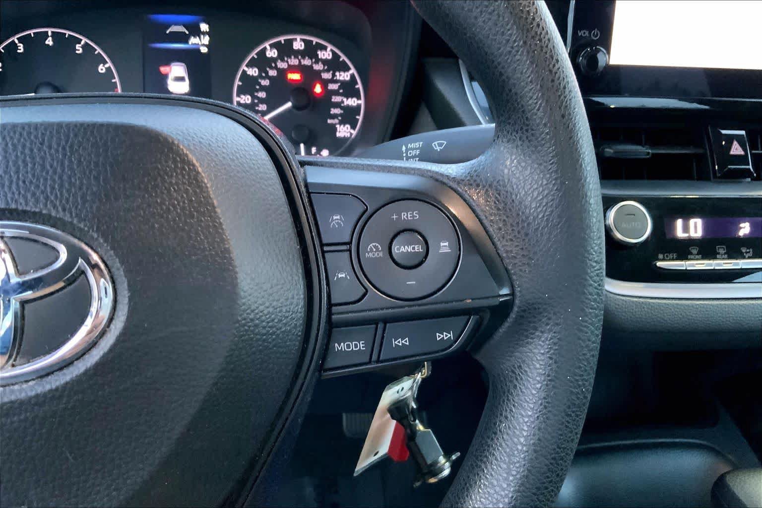 Used 2024 Toyota Corolla LE FWD image 22