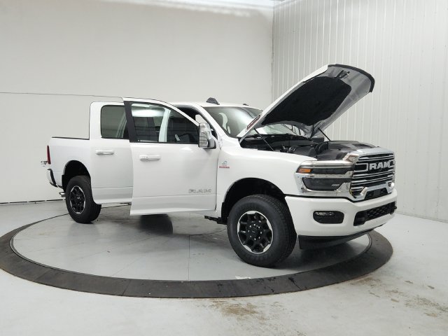 New 2026 RAM 2500 Laramie AWD/4WD image 10