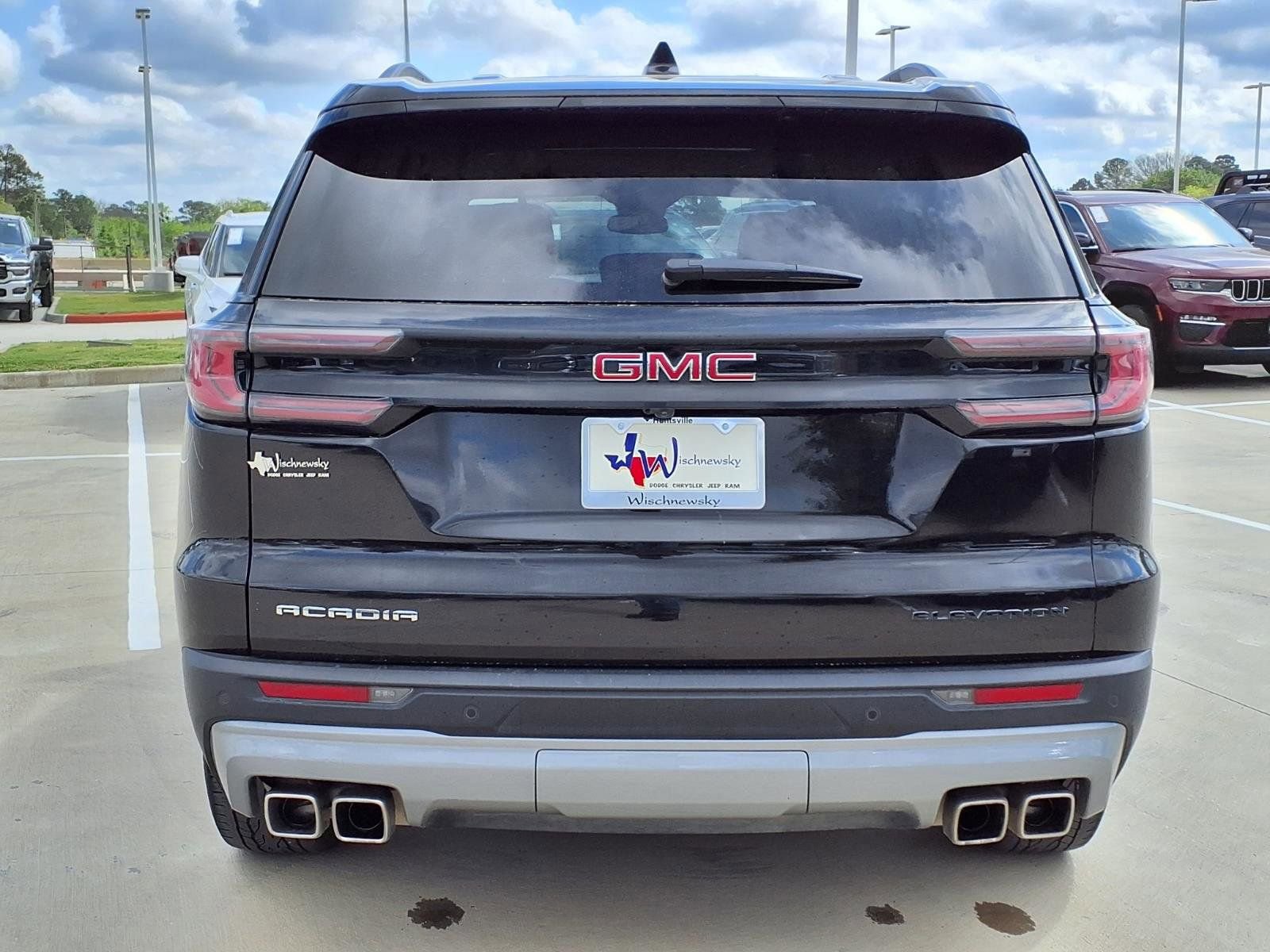 Used 2025 GMC Acadia Elevation w/ Elevation Premium Package image 7