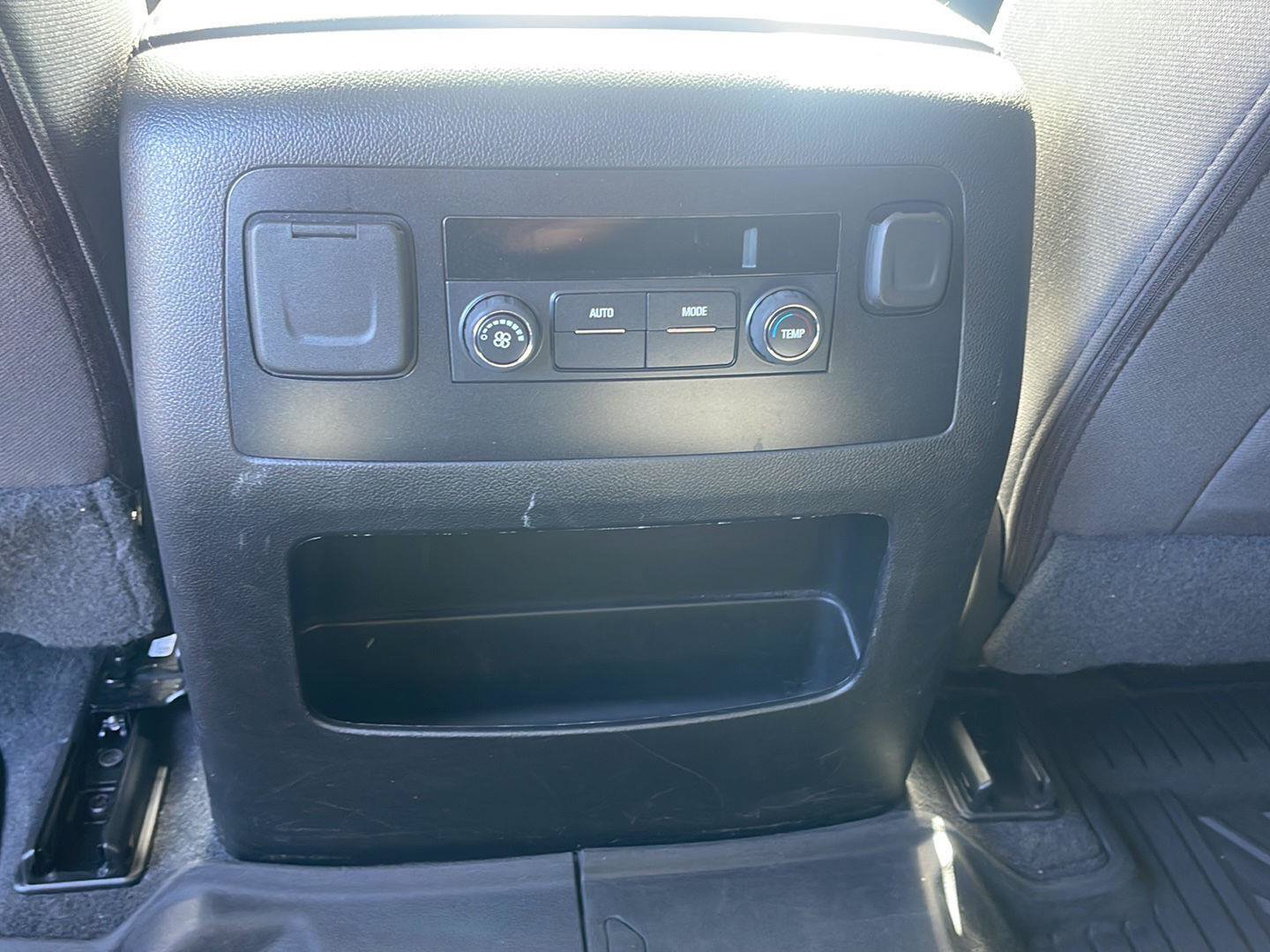 Used 2020 Chevrolet Tahoe LS w/ Enhanced Driver Alert Package RWD image 35