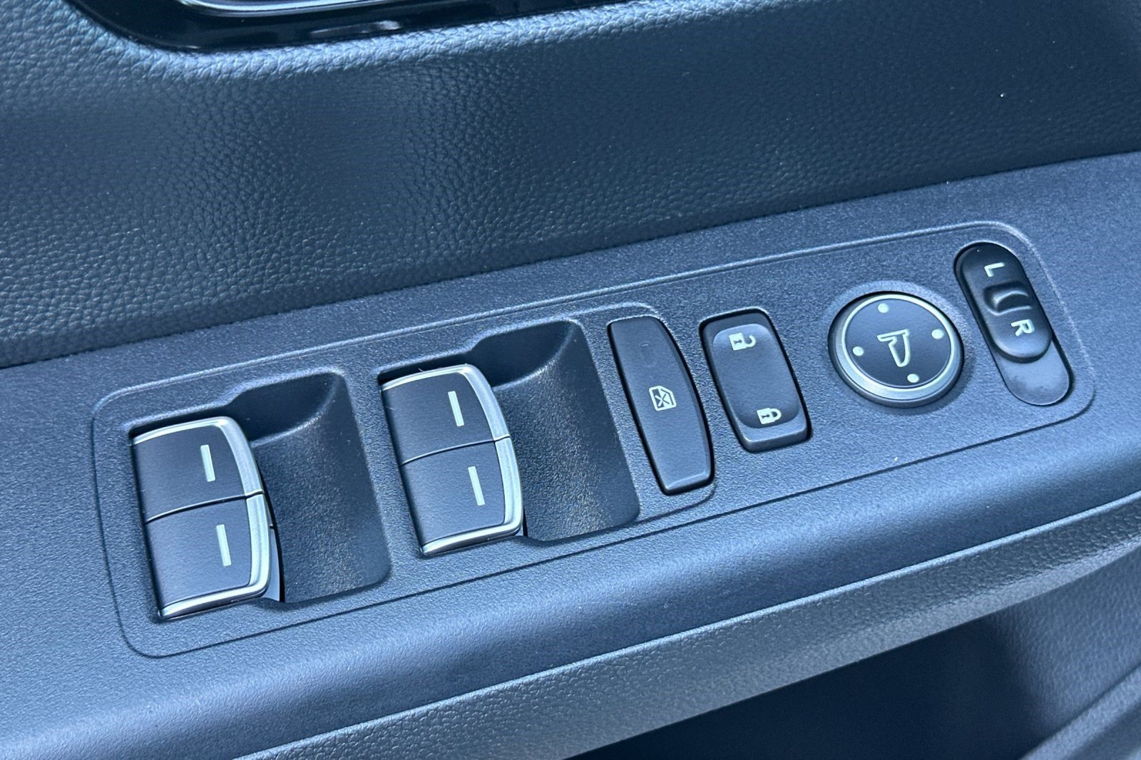 Certified 2025 Honda CR-V EX-L image 13