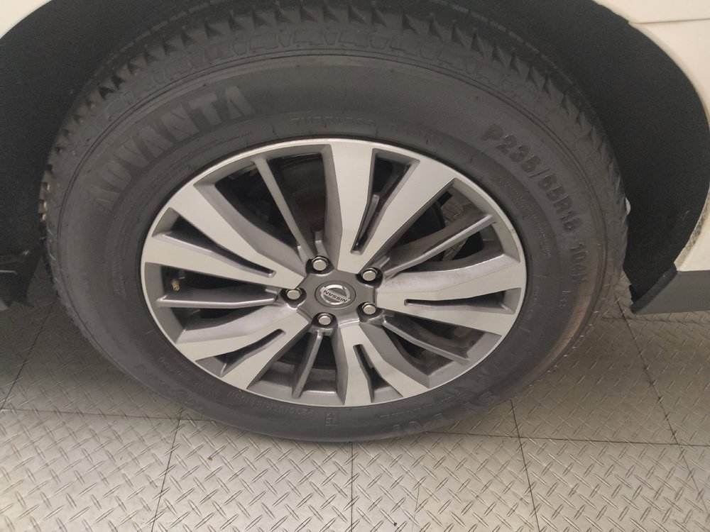 Used 2019 Nissan Pathfinder SL FWD image 31