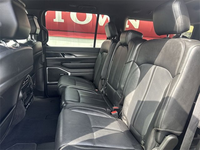 Used 2023 Jeep Wagoneer L Series III w/ Preferred Equipment Group image 22