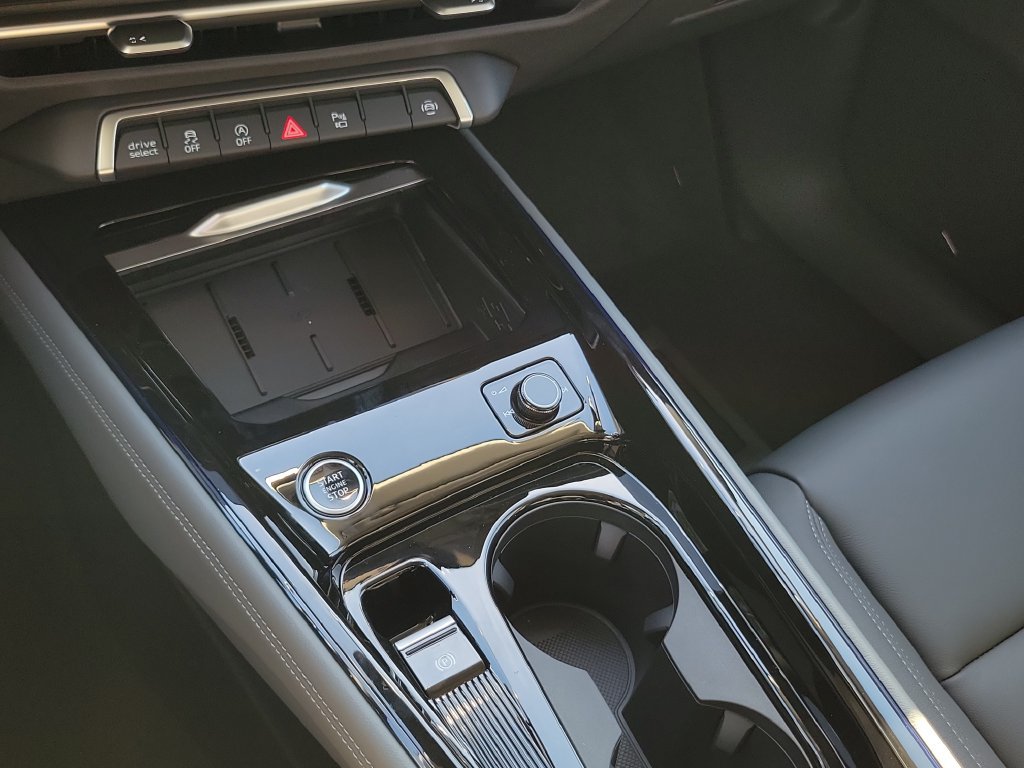 New 2026 Audi Q3 quattro 2.0T AWD/4WD image 14