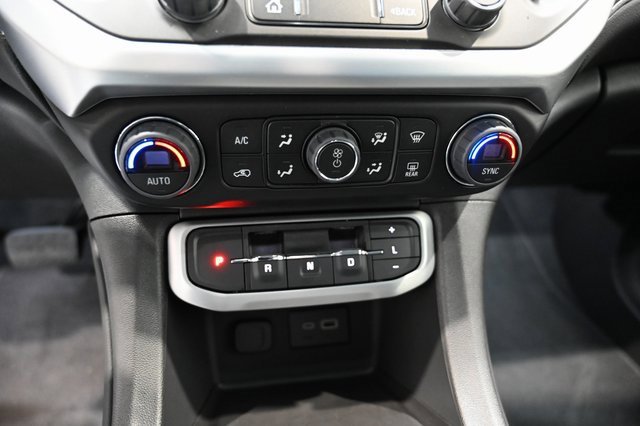 Used 2023 GMC Acadia SLE w/ Driver Convenience Package image 18