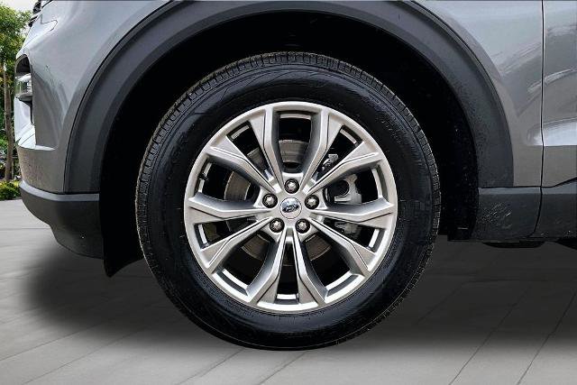 Certified 2023 Ford Explorer XLT w/ Equipment Group 202A AWD/4WD image 9