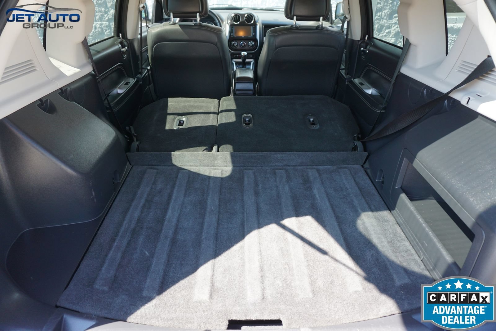 Used 2015 Jeep Compass Latitude AWD/4WD image 18