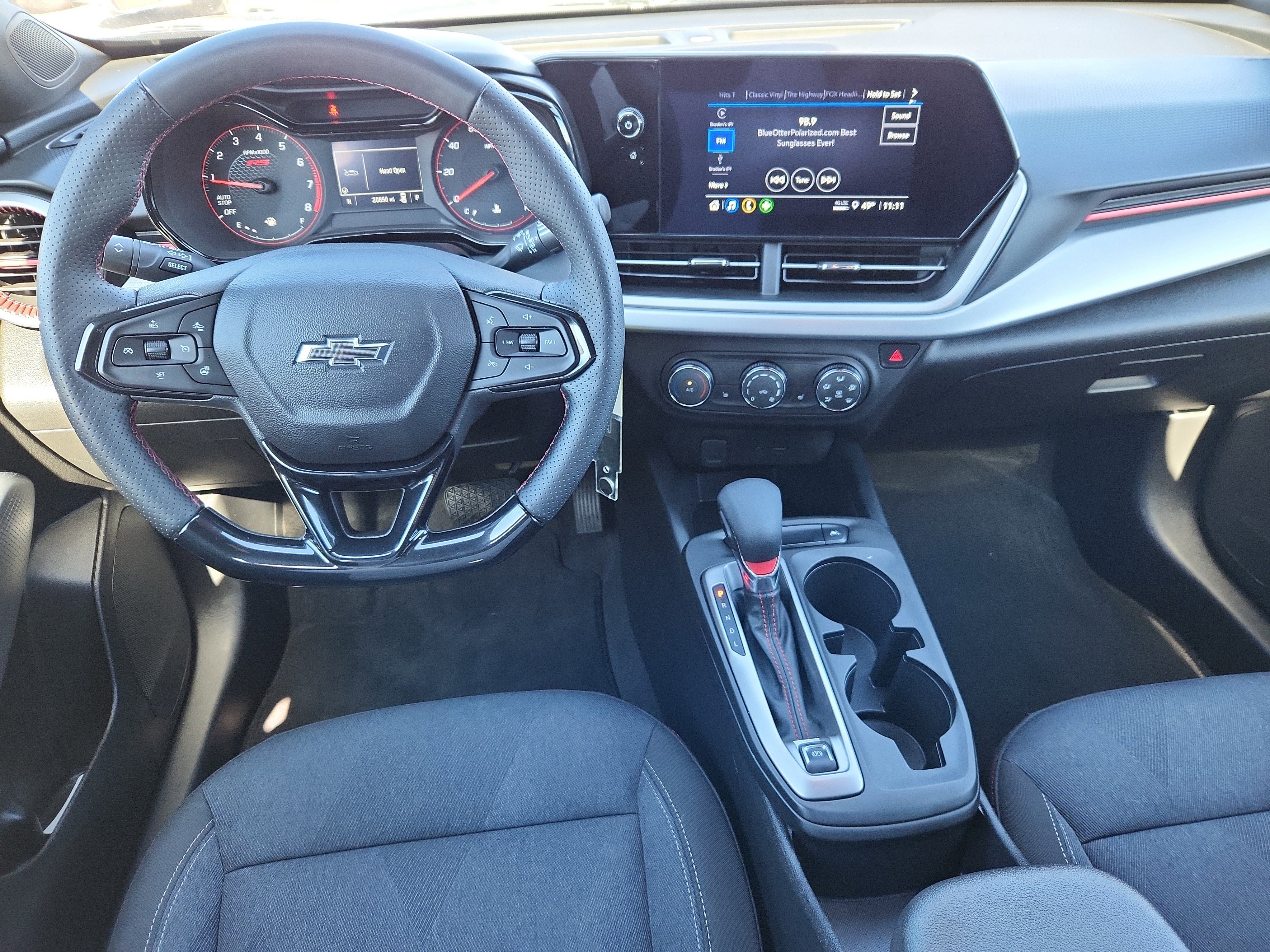 Used 2024 Chevrolet Trax RS image 9