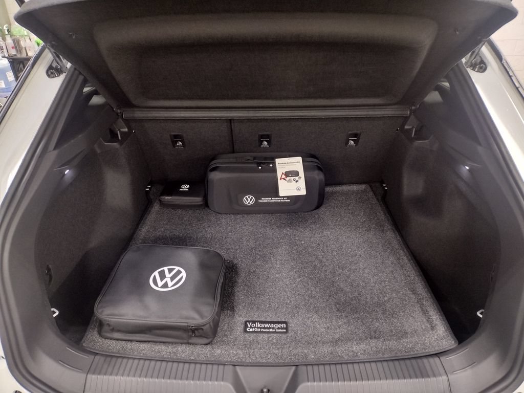 New 2026 Volkswagen ID.4 Pro AWD/4WD image 14