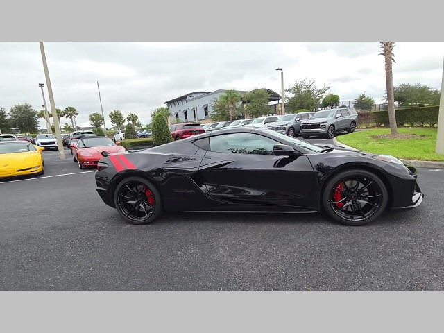 New 2027 Chevrolet Corvette Grand Sport w/ Z52 Sport Performance Package RWD image 18