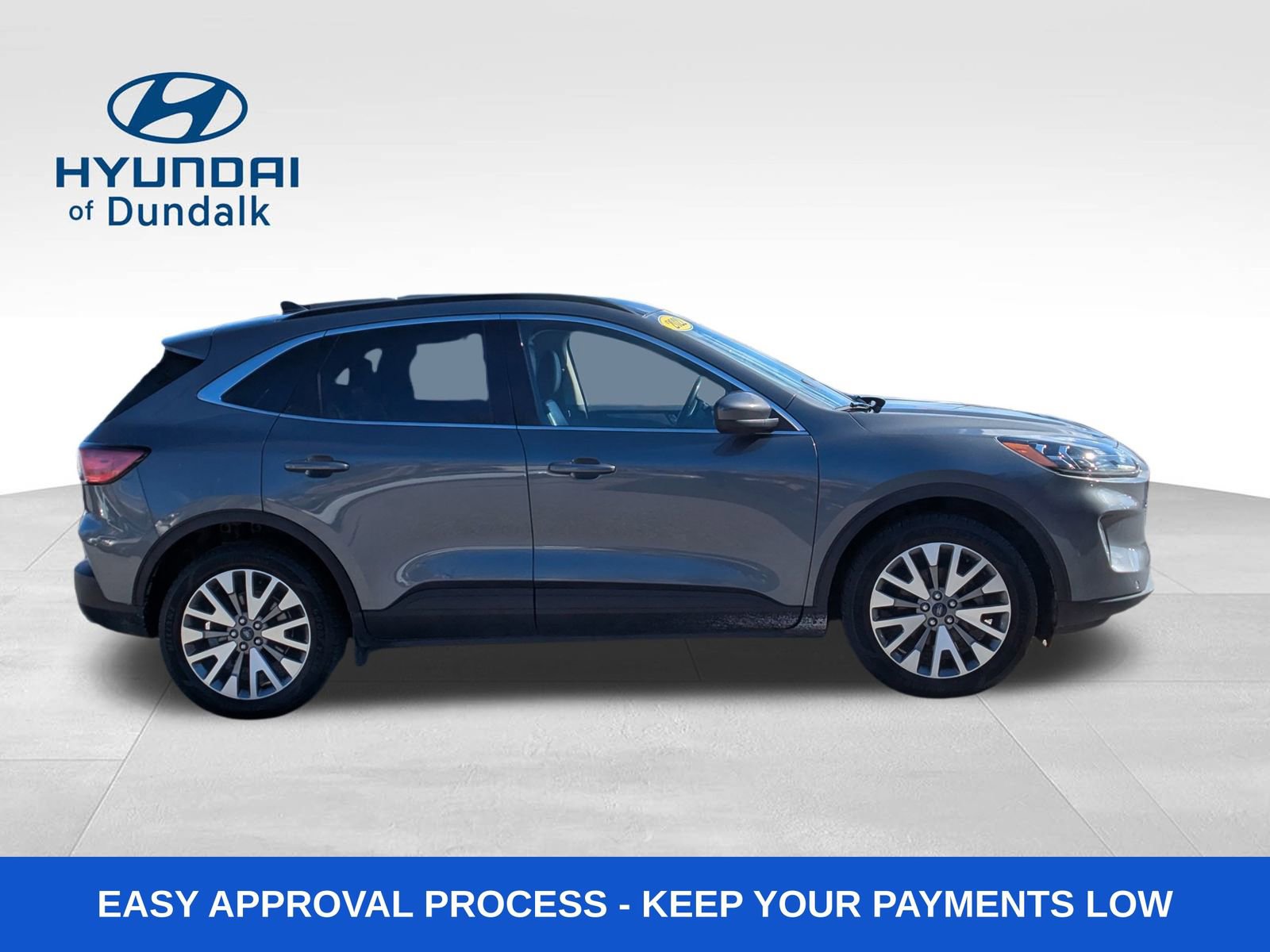 Used 2022 Ford Escape Titanium w/ Class II Trailer Tow Package image 10