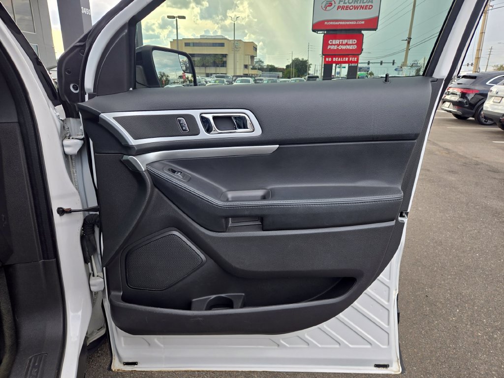 Used 2013 Ford Explorer XLT AWD/4WD image 51
