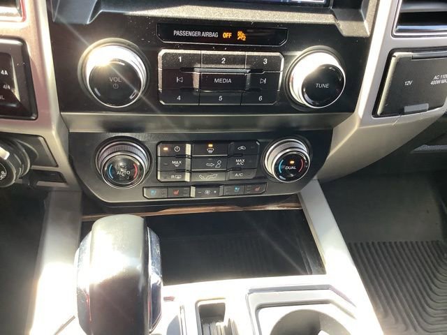 Used 2019 Ford F150 Lariat w/ Equipment Group 502A Luxury AWD/4WD image 25