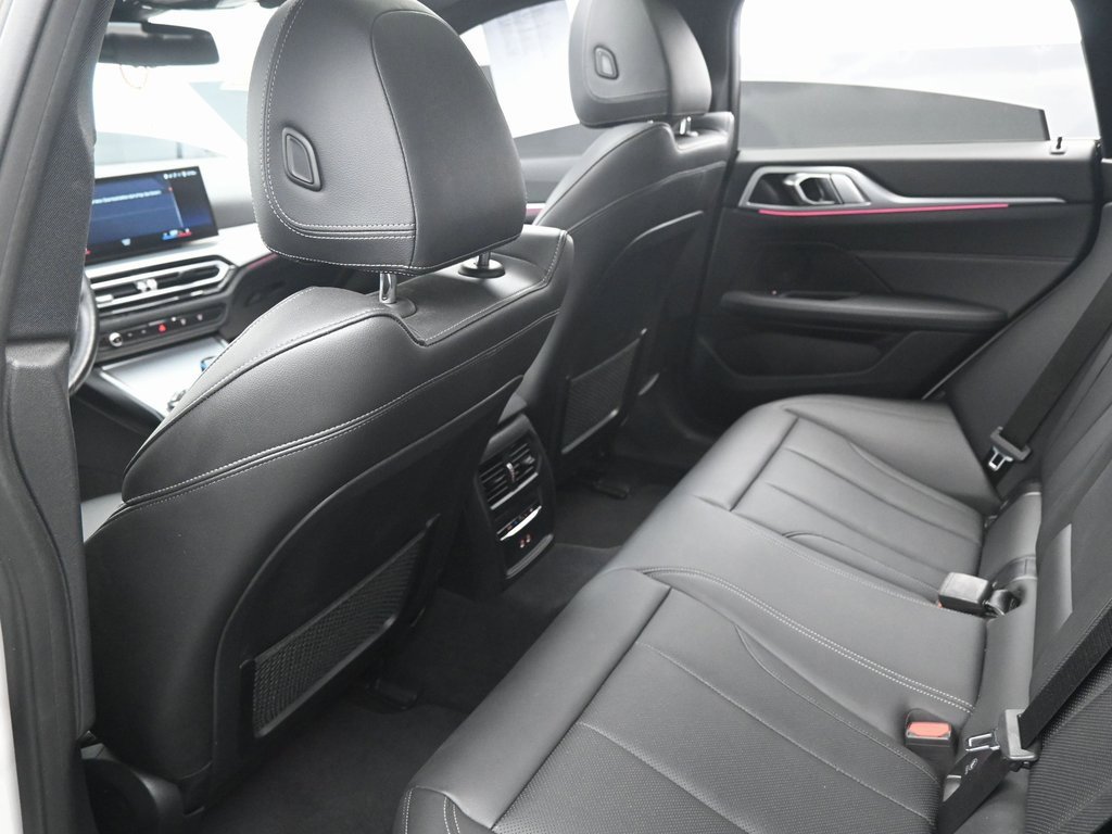 Used 2022 BMW i4 eDrive40 w/ Premium Package image 31