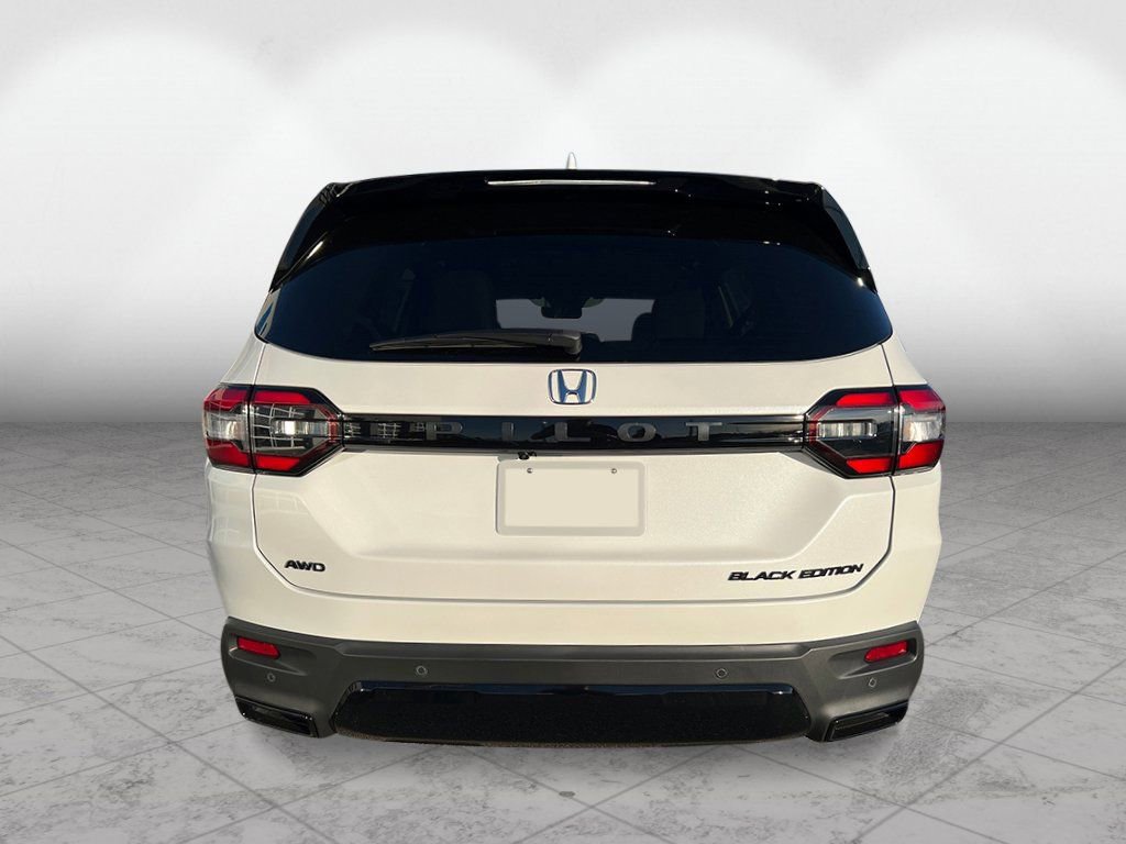 New 2026 Honda Pilot Black Edition image 4