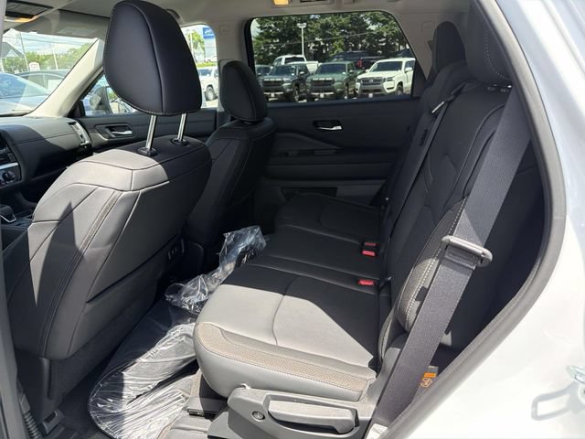 New 2026 Nissan Pathfinder SL AWD/4WD image 10